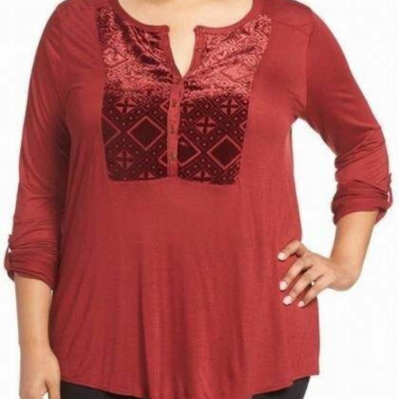 (NWT) Lucky Brand Women's Merlot Burnout Velvet Bib Henley Top Plus Size 1X - Picture 2 of 12